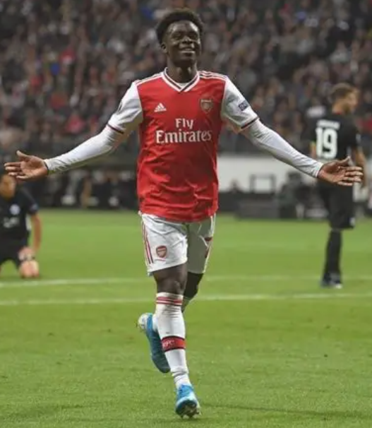 阿尔特塔赛后披露阿森纳伤情动态：萨卡带病出战存隐忧，赖斯等球