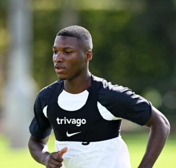 卡拉格评凯塞多：受与赖斯比较影响，需从红牌吸取教训