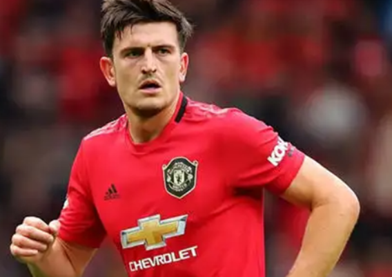 曼联战维拉前夕：马奎尔与德里赫特复出存疑